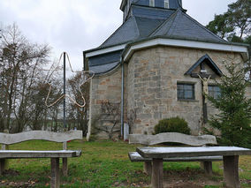 Putzaktion in der Weingartenkapelle (Foto: Karl-Franz Thiede)